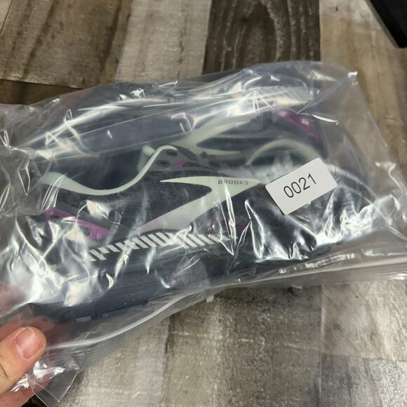 Brooks Womens Adrenaline GTS 23 1203811D072 Running Shoes Sneakers 8.5B 8.5 - Picture 2 of 16